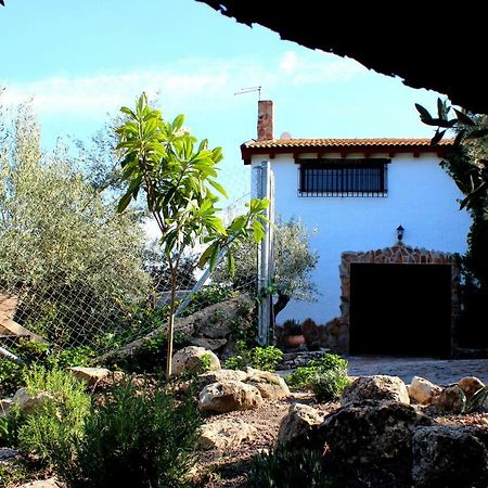 Alojamiento Rural El Agueelo Huelma Esterno foto